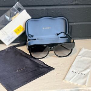 Gucci Classic Black Sunglasses